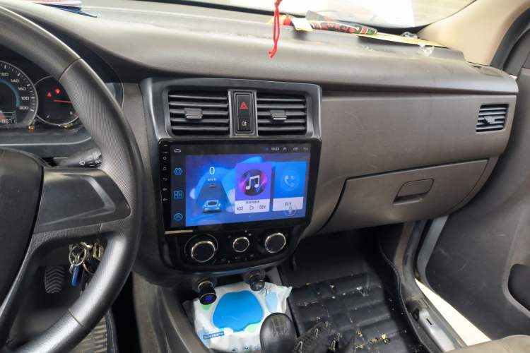 Used Wuling Rongguang V 2018 1.5L Standard Version
