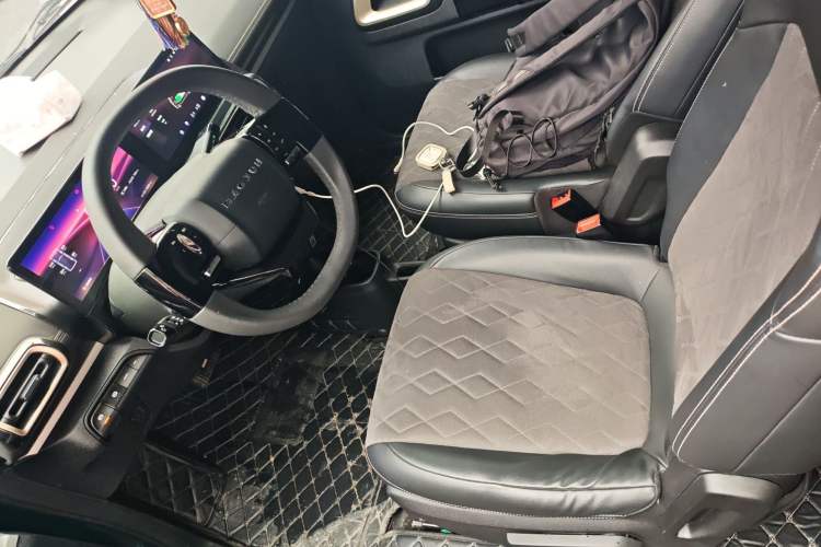 Used Baojun KiWi EV 2023 Smart Trend Edition Lithium Iron Phosphate
