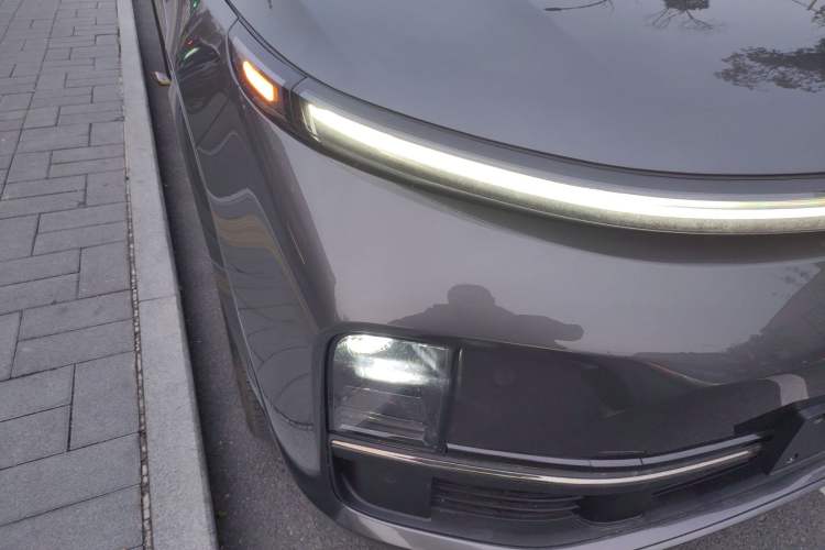 Used Li Auto L8 2023 Pro Model
