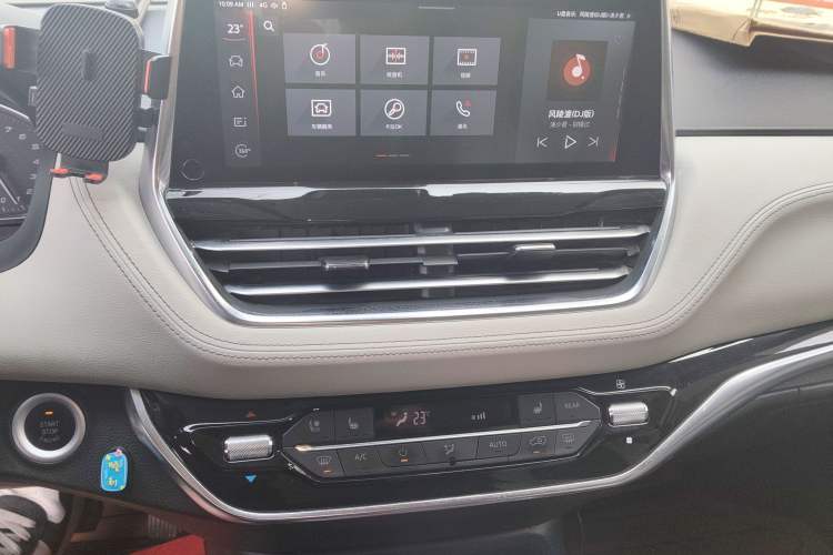 Used SAIC MAXUS G20 2019 First Edition 2.0T Automatic ZhiZun Version China V Standard