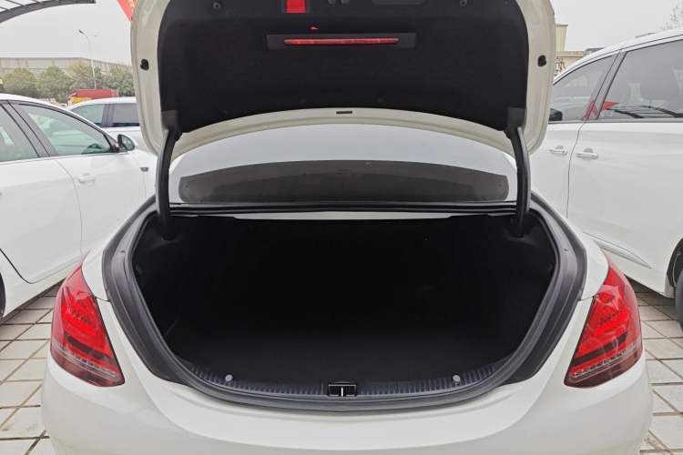 Used Mercedes-Benz C-Class 2021 C 200 L Fashion Edition Sport Version Trunk