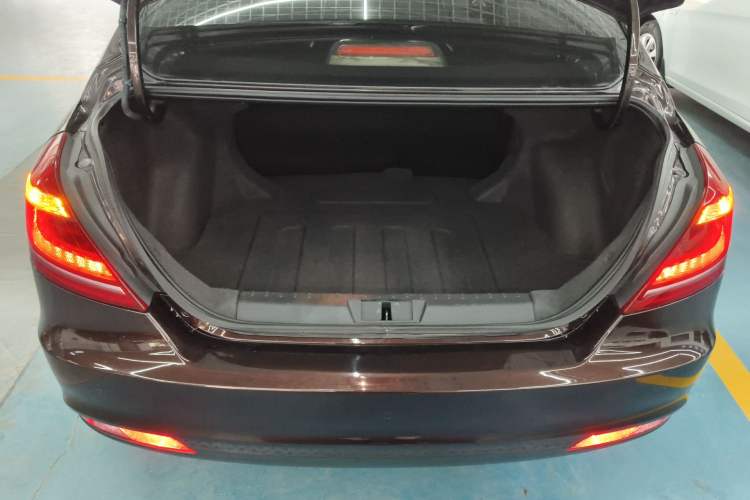 Used Geely Auto Emgrand 2016 Sedan 1.5L CVT Upward Version