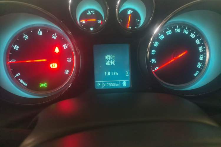 Used Buick Regal 2015 2.0L Leading Fashion Edition