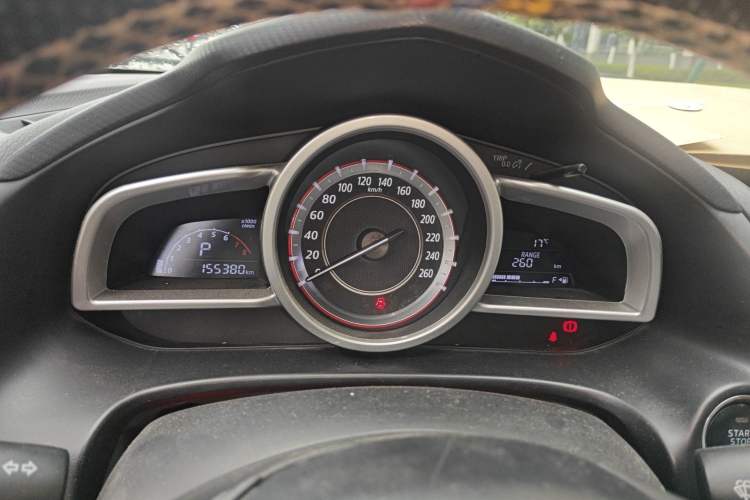 Used Mazda 3 Axela 2016 Sedan 1.5L Automatic Luxury Model