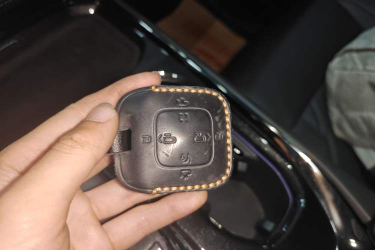 Used Zeekr 009 2024 7-Seater Walk-Through Version Four-Wheel Drive 108 kWh