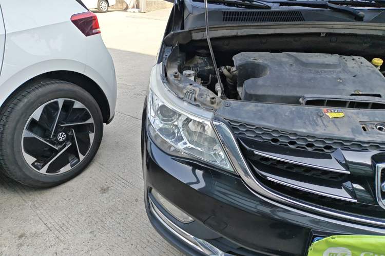 Used Baojun 730 2016 1.5L Manual Comfort Version 7 Seats China V Emission Standard Right Front Headlight