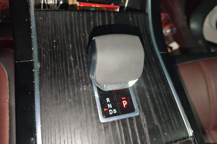 Used Land Rover Range Evoque 2024 Aurora L 249 PS Prestige Light-Chasing Edition