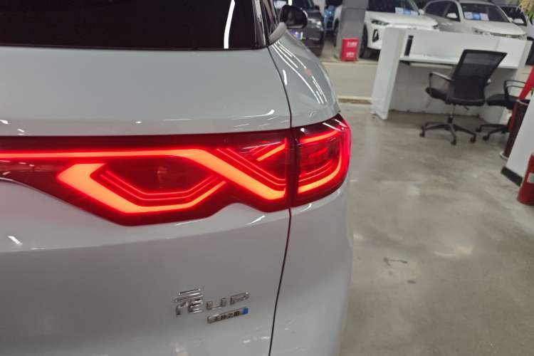 Used BYD Yuan UP 2025 Intelligent Driving Version 401 KM Dynamic Edition
