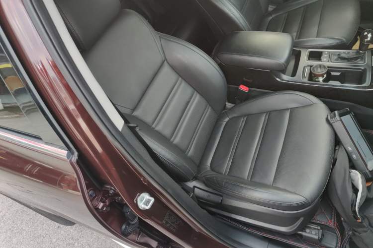 Used Kia Sorento 2015 Sorento L 2.2T Diesel 4WD Elite Edition 7 Seats China IV Standard Right Front Seat