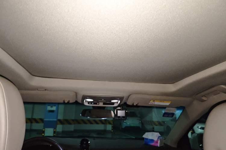 Used Cadillac XTS 2015 28T Comfort Model
