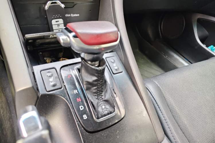 Used Honda Spirior 2013 2.4L Luxury Edition Gear Lever