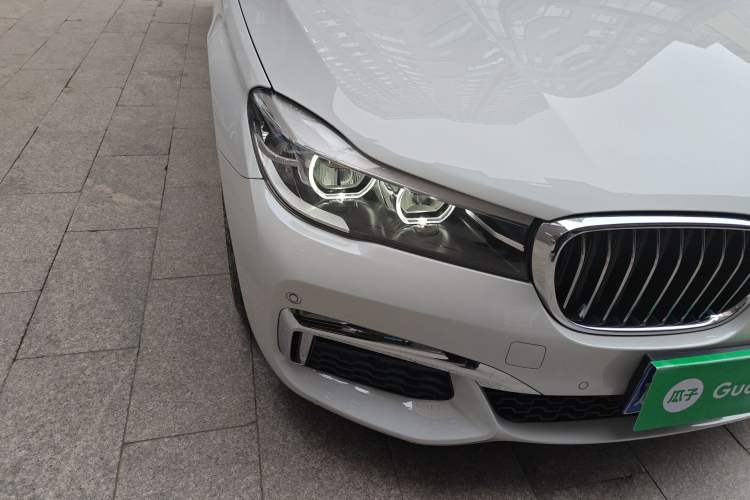 Used BMW 7 Series 2018 730Li Leading Model M Sport Package Right Front Headlight