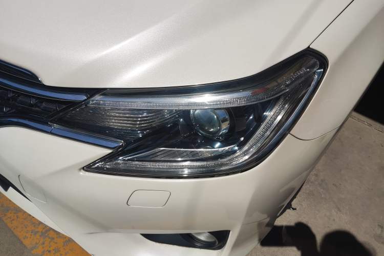 Used Toyota Reiz 2013 2.5V Elite Edition Left Front Headlight