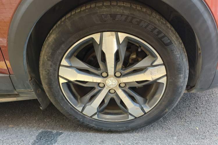 Used Peugeot 4008 2017 350THP Elite Edition Right Front Wheel Hub