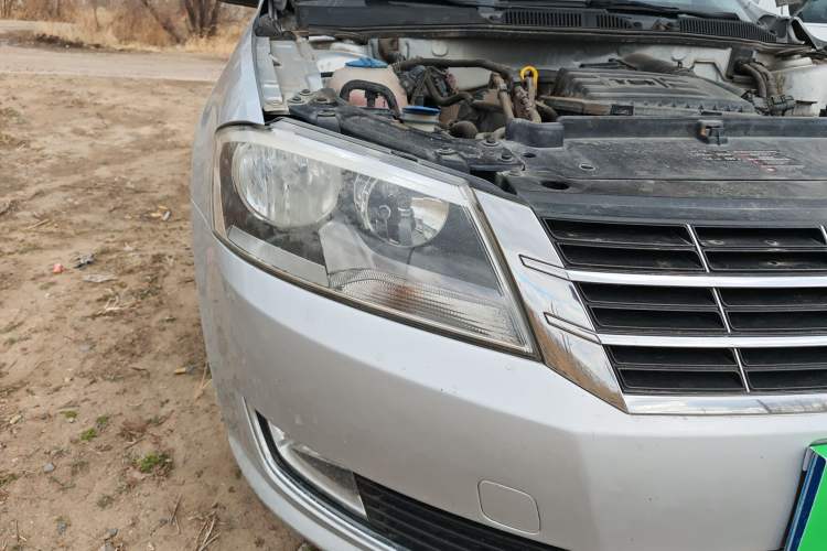 Used Volkswagen Lavida 2013 Revised Version 1.4 TSI Manual Comfort Edition Right Front Headlight