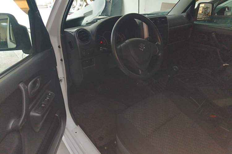 Used Suzuki Jimny 2015 1.3 MT JLX
