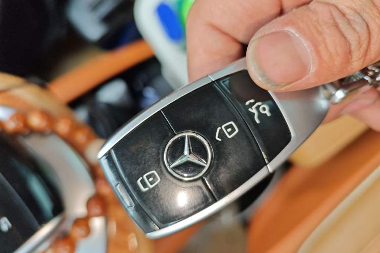 Used Mercedes-Benz V-Class 2016 V 260 L Prestige Extended Edition
