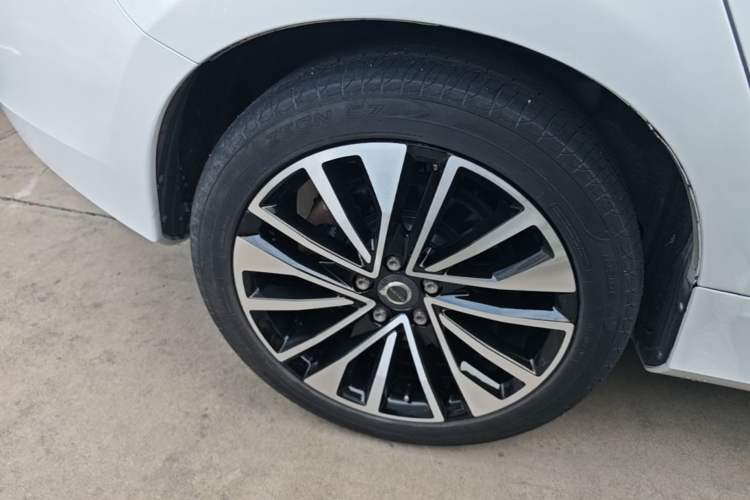 Used Volvo S60 2018 S60L T4 Smart & Ambitious Edition
