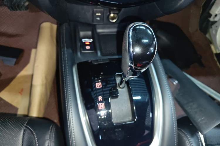 Used Nissan X-Trail 2021 2.0L CVT 2WD XL ITS SmartConnect Comfort Edition Gear Lever