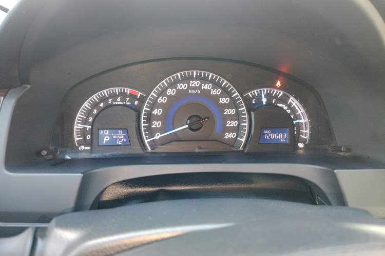 Used Toyota Camry 2016 2.0G 10th Anniversary Leading Edition
