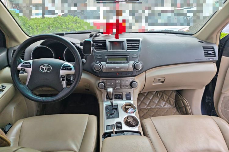 Used Toyota Highlander 2012 2.7L Two-Wheel Drive 7-Seater Luxury Edition
