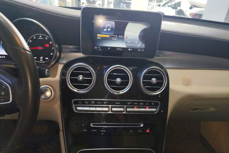 Used Mercedes-Benz GLC 2016 GLC 260 4MATIC Dynamic Edition