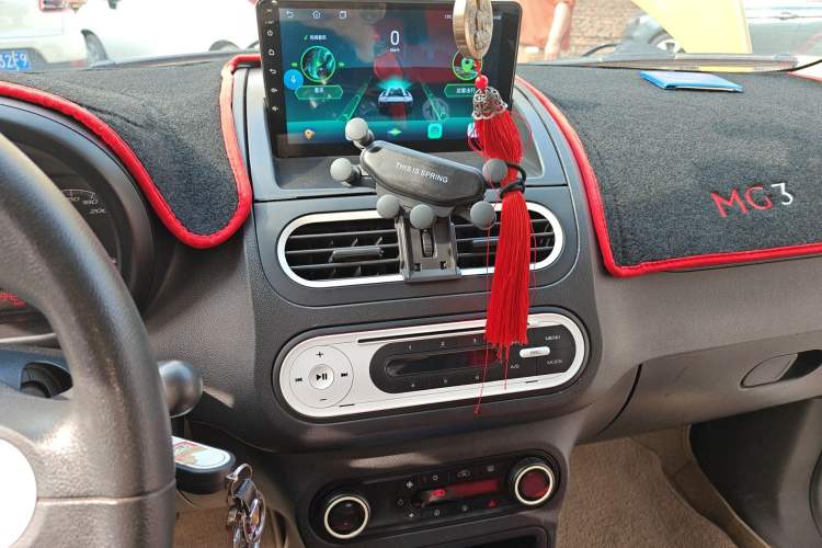 Used MG 3 2013 1.5L AMT Elite Edition Audio And AC Panel