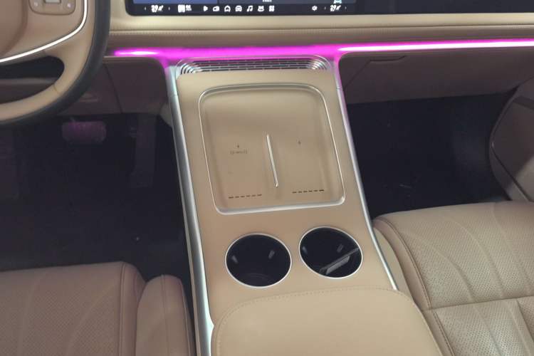 Used XPeng G9 2025 625 Long-Range Max Gear Lever