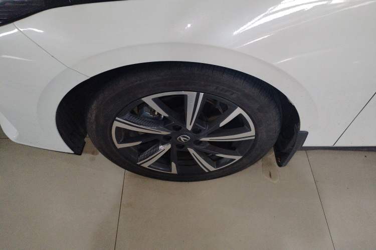 Used CHANGAN Eado 2024 1.5T GDI Automatic Prestige Edition Left Front Wheel Hub