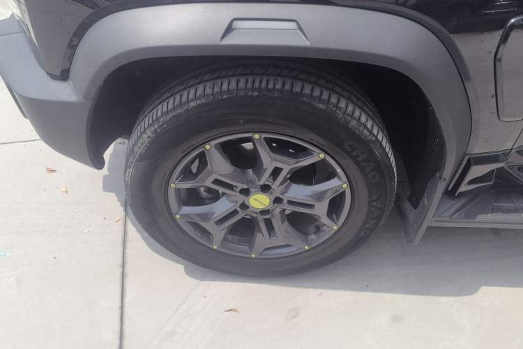 Used JETOUR Traveler 2023 2.0T All-Wheel-Drive CrossPRO Left Front Wheel Hub