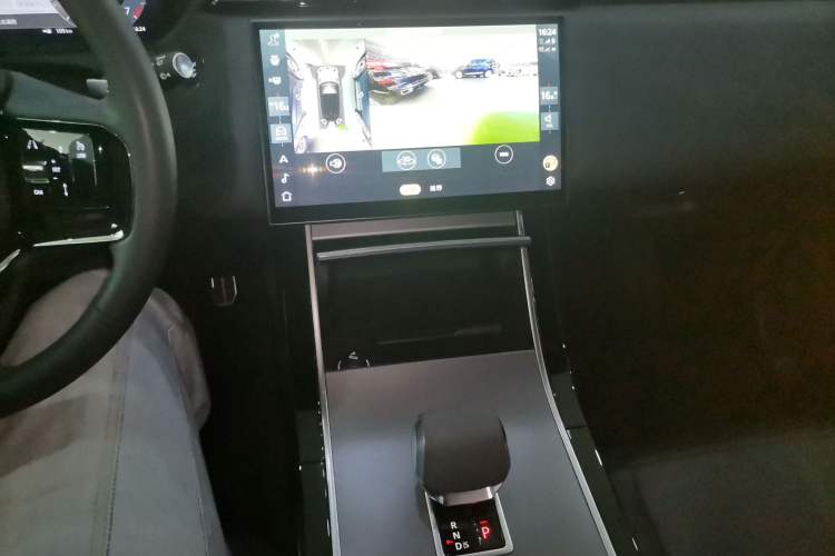 Used Land Rover Range Rover Velar 2024 Dynamic SE
