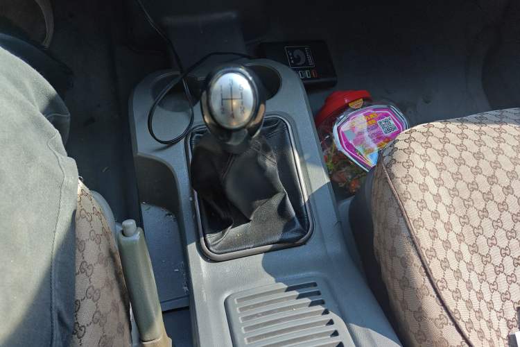 Used FORTHING Lingzhi 2013 M3 1.6L 7-Seater Comfort Model
