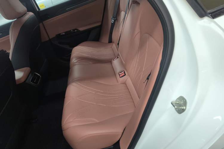 Used Geely Galaxy L6 2025 EM-i 140km Starship Edition Left Rear Seat