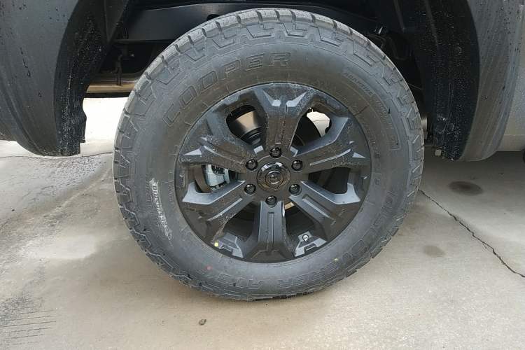 Used Great Wall Poer 2026 Model 2.4T Off-Road Pickup Automatic Diesel Four-Wheel-Drive High-End Version
