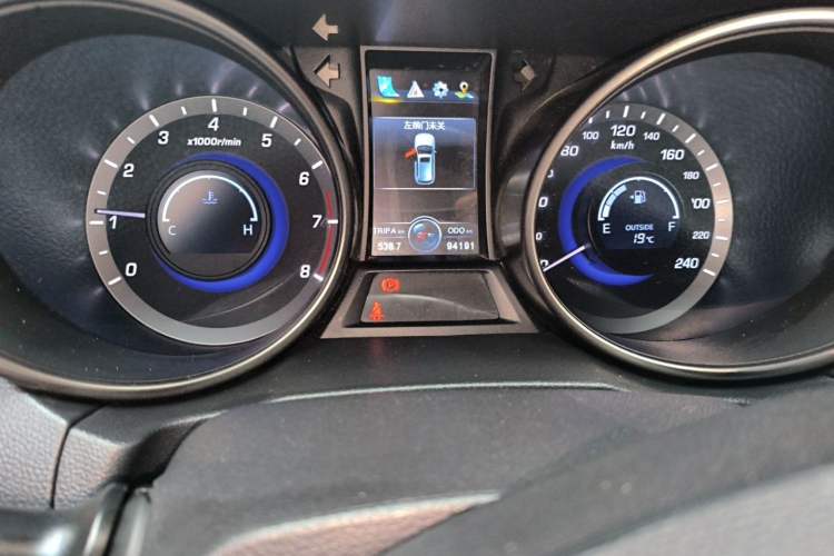 Used CHANGAN CS75 2017 Shangku Edition 1.5T Manual ZhiXiang Model