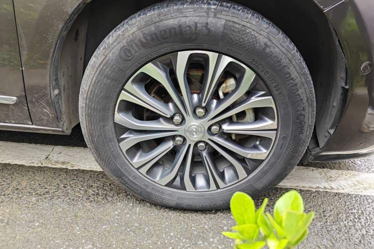 Used Buick GL8 2021 Land Cruiser Executive 652T Premium Model
