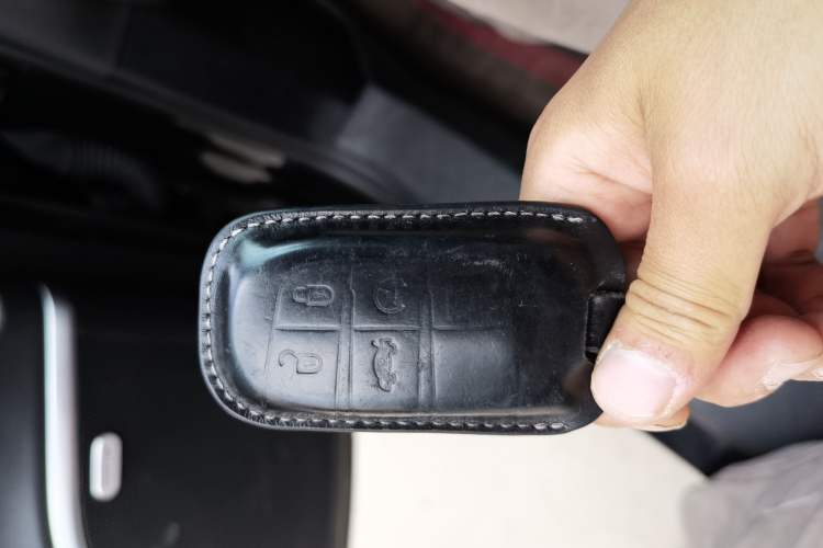 Used Jeep Grand Commander 2022 2.0T Four-Wheel Drive Luxury Edition Vehicle Key