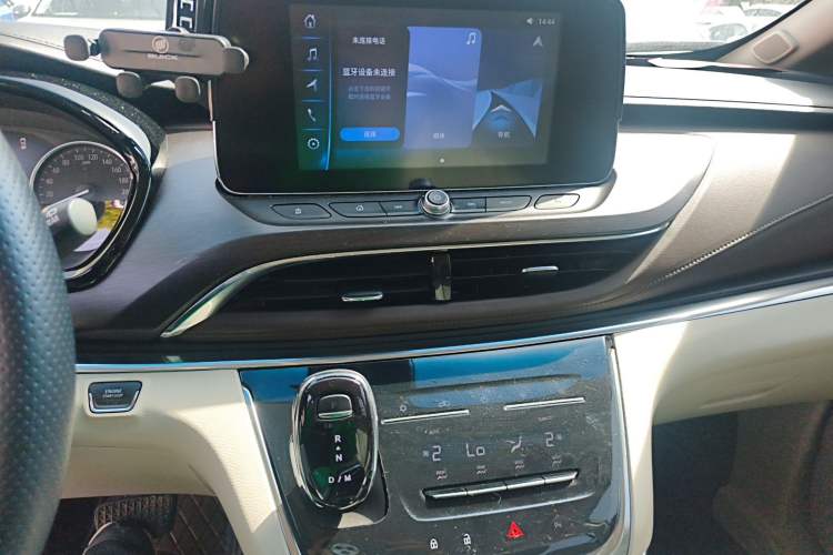 Used Buick GL8 2023 Land Executive Class Comfort Model