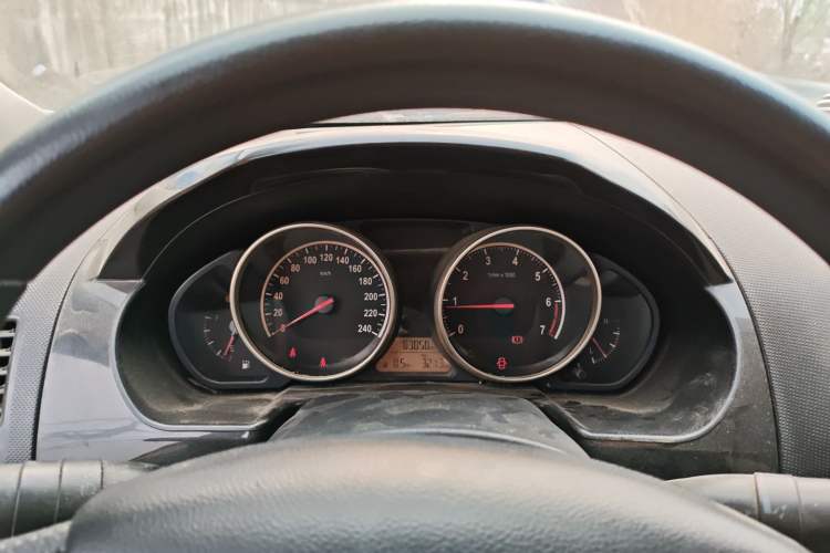 Used Brilliance H330 2013 1.5L Manual Comfort Model
