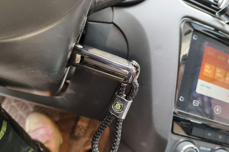 Used Skoda Octavia 2019 1.5L Automatic Smart Drive Luxury Edition China V Standard Vehicle Key