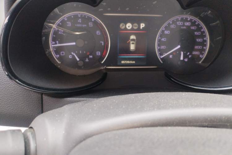 Used Dongfeng Aeolus AX7 2016 2.0L Automatic Zhiyi Trim Odometer Close Up