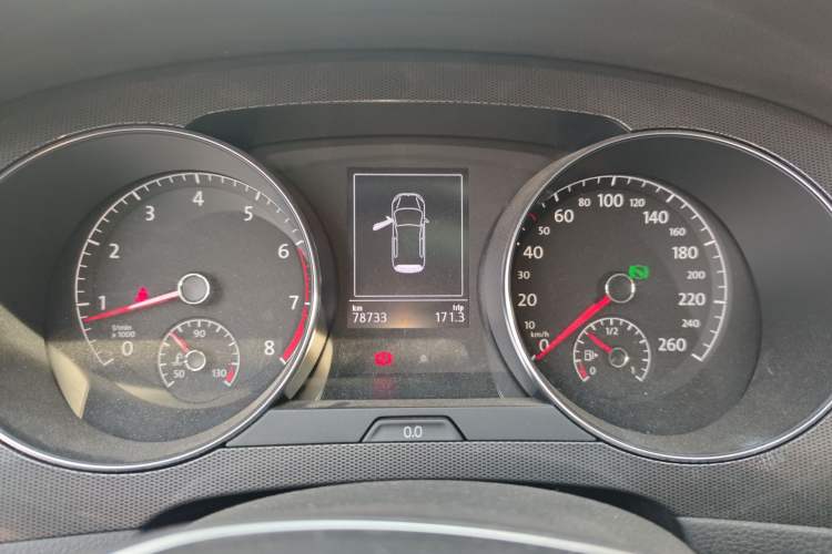 Used Volkswagen Golf Sportsvan 2018 230TSI Automatic Trend Edition Instrument Cluster