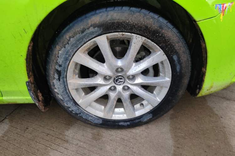 Used Mazda Atenza 2015 2.0L Blue Sky Luxury Edition Right Front Wheel Hub