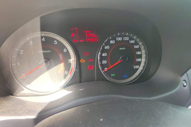 Used Hyundai Verna (older generation) 2014 1.4L Manual Top-Tier Model TOP
