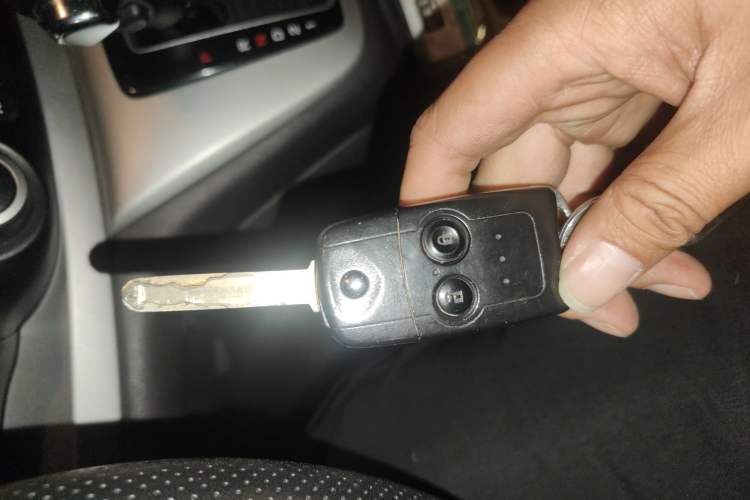 Used Honda CR-V 2012 2.0L two-wheel drive urban version
