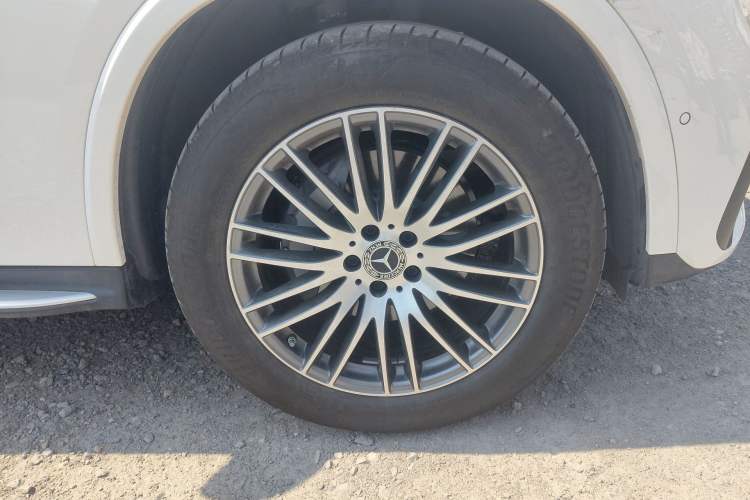 Used Mercedes-Benz GLC 2025 Refreshed GLC 300 L 4MATIC Dynamic Version 5 Seats
