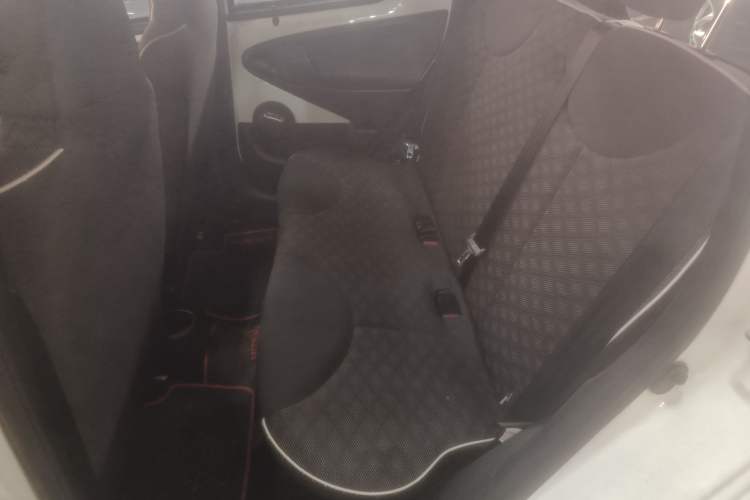 Used BYD F0 2015 1.0L AMT XuanKu Model
