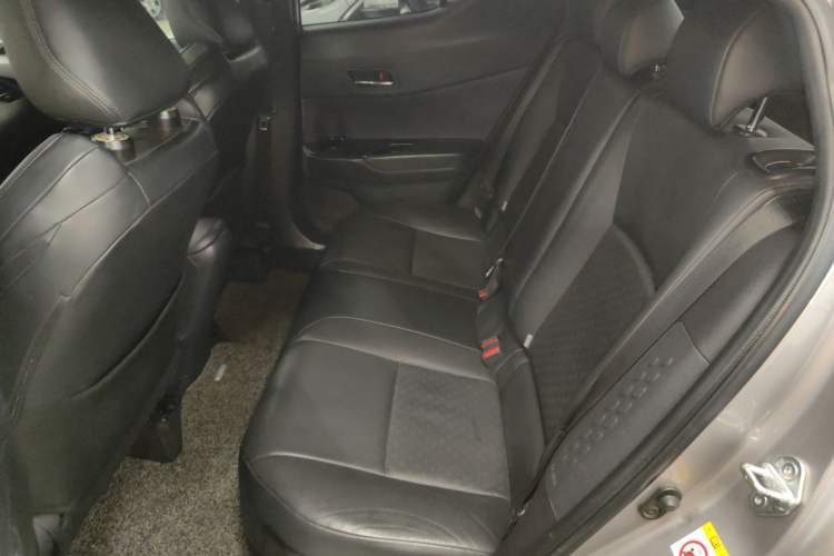 Used Toyota IZOA 2018 2.0L Yichi Edition China V Standard Left Rear Seat