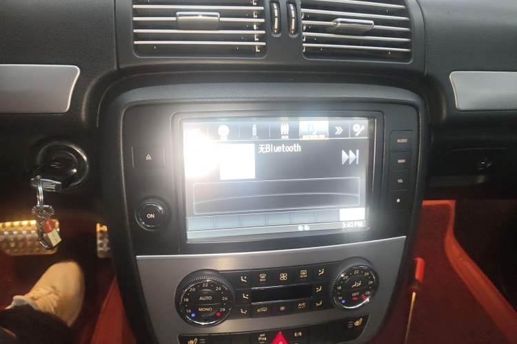 Used Mercedes-Benz R-Class 2014 R 320 4MATIC Business Model