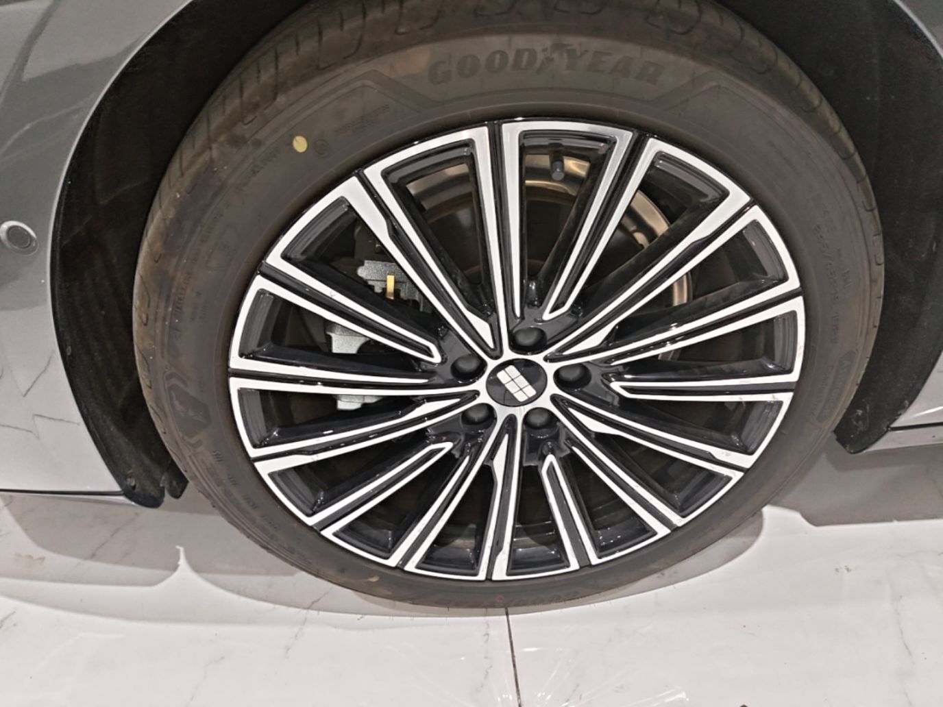 Geely Galaxy 8 2025 130km EM-P Starship Edition — снимка 10